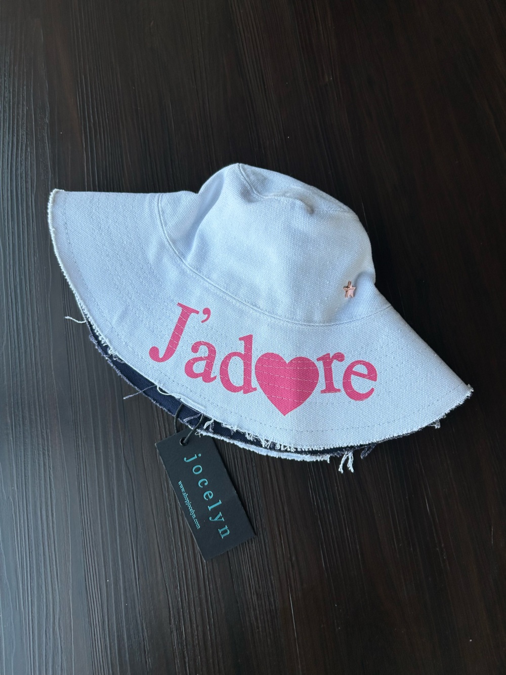 Jocelyn Kids 'J'adore' Bucket Hat